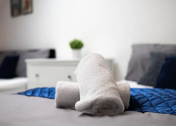 Budget 2-Bed House 10Mins To Leeds City Centre