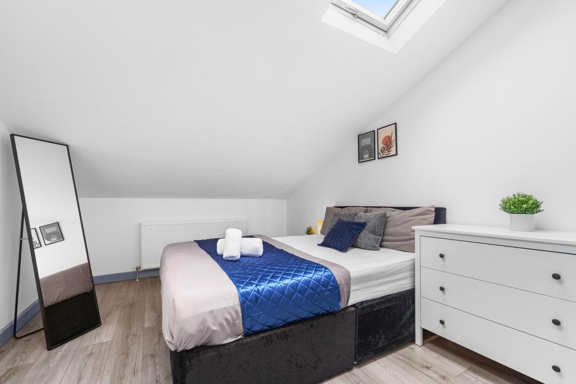 Budget 2-bed House 10mins To Leeds Centre Vakantiehuis *