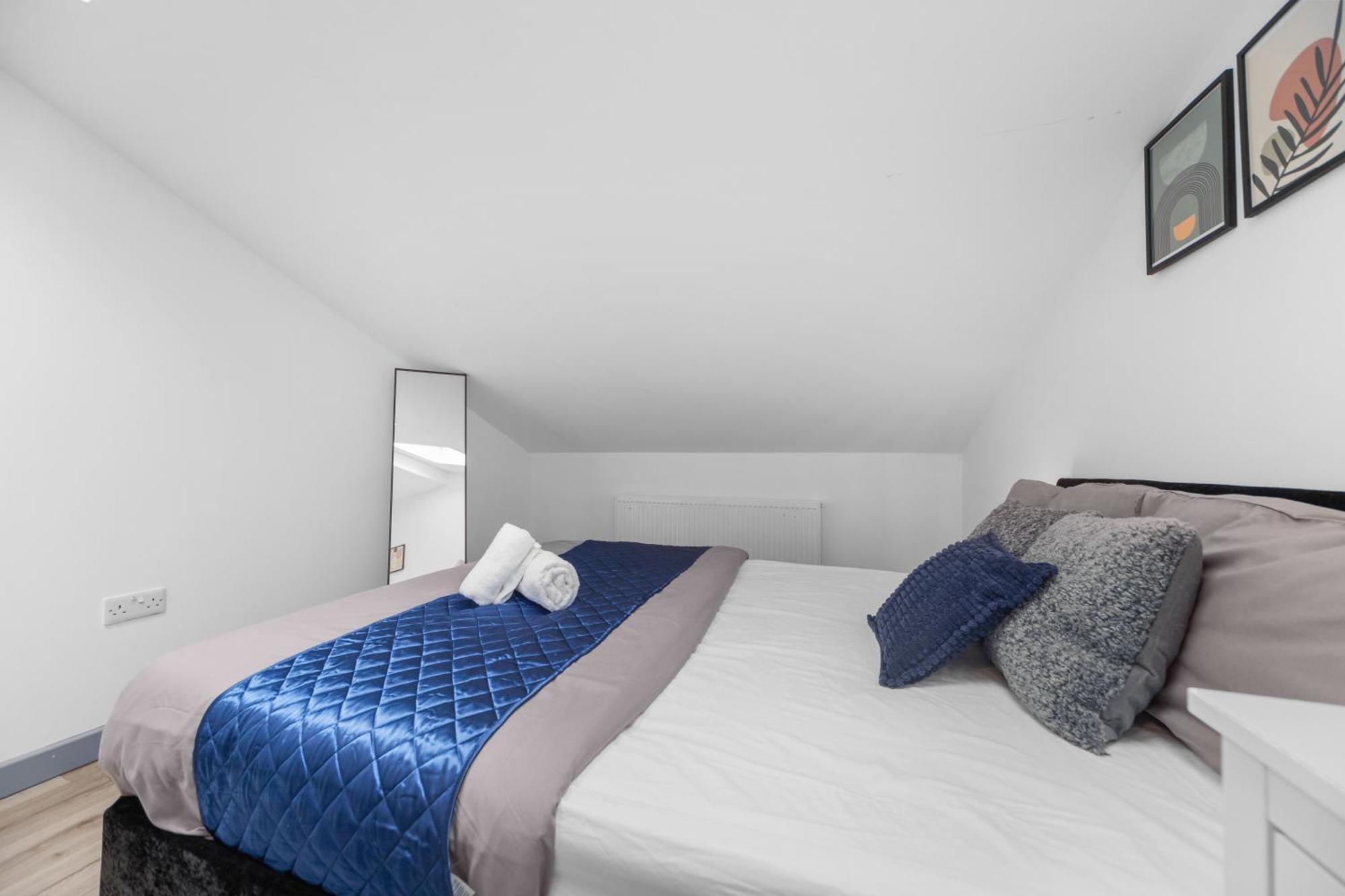 Vakantiehuis Budget 2-bed House 10mins To Leeds Centre